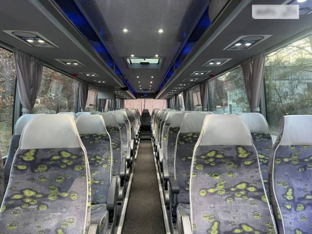 Van Hool T915